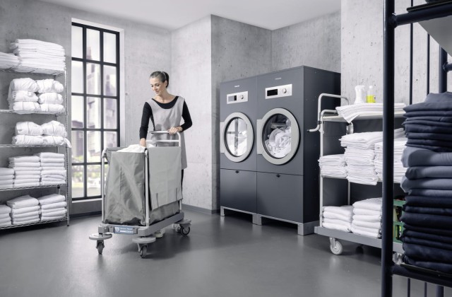 Réinternaliser le traitement du linge : un choix stratégique pour les professionnels de la blanchisserie