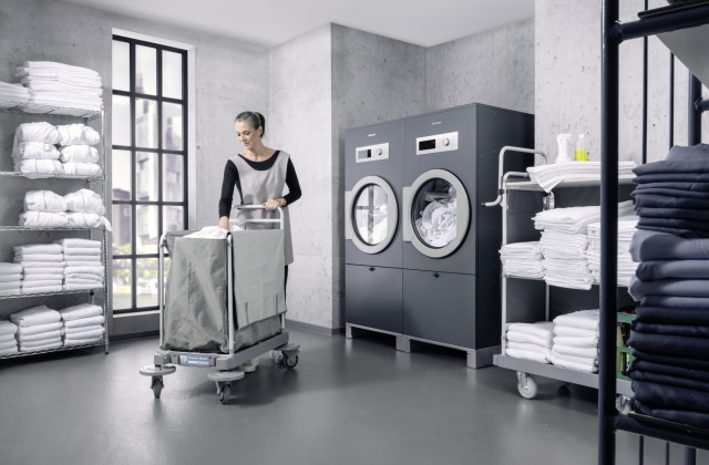 Réinternaliser le traitement du linge : un choix stratégique pour les professionnels de la blanchisserie